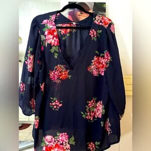 Skies are Blue 1X top stitch fix box - worn one time - beautiful floral pattern